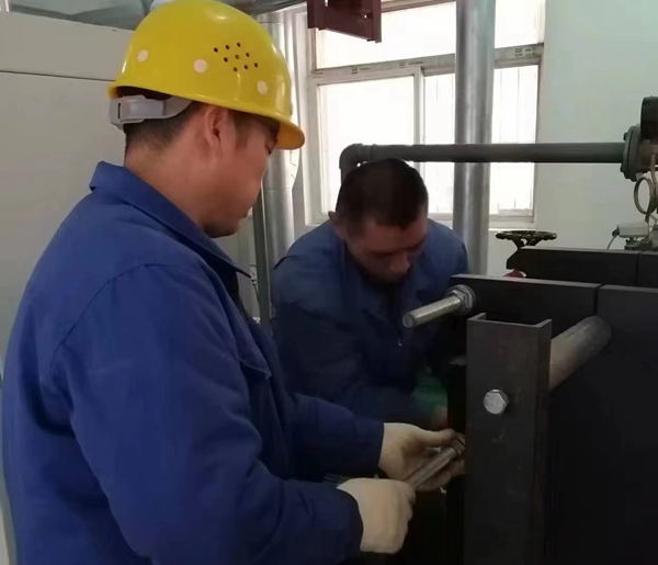 西北一棉： 设备工程部进行设备检修